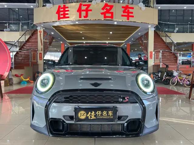 MINI Hatch — Фото автомобиля 2