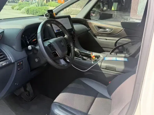 Фотография автомобиля — Toyota Vellfire