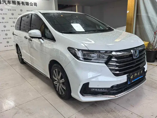 Honda Odyssey — Фото автомобиля 2