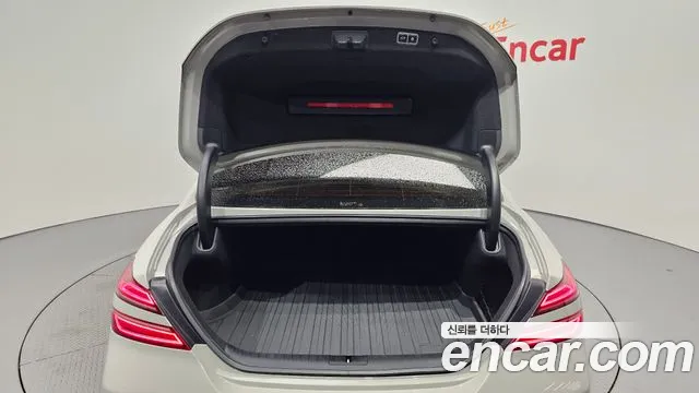 Genesis G70 New — Фото автомобиля 28