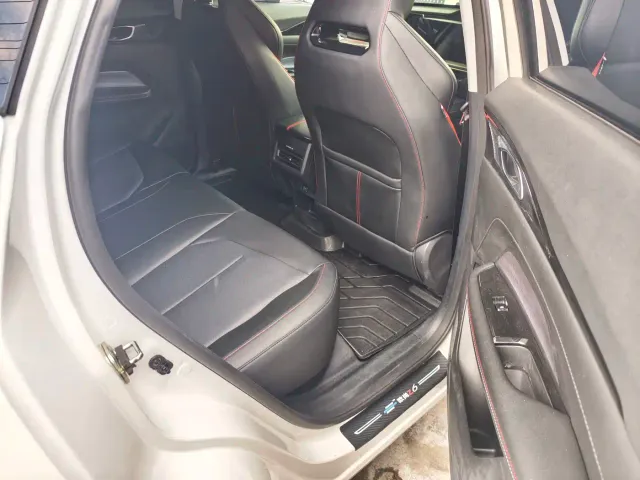 Changan Z6 — Фото автомобиля 12