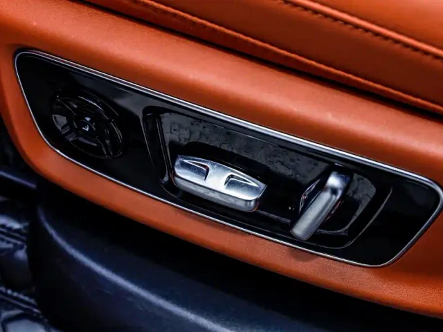 Li Auto L8 — Фото автомобиля 27