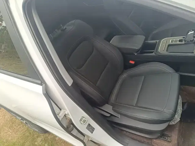 Chery Tiggo 8 — Фото автомобиля 24