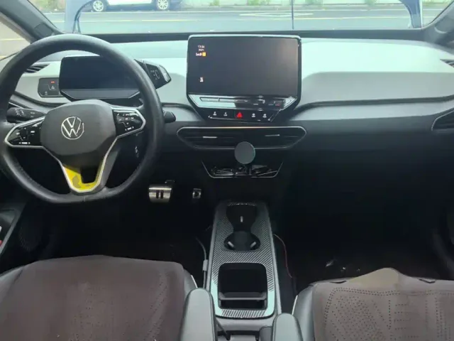 Volkswagen ID.3 — Фото автомобиля 9