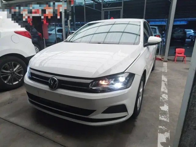 Фотография автомобиля — Volkswagen Polo