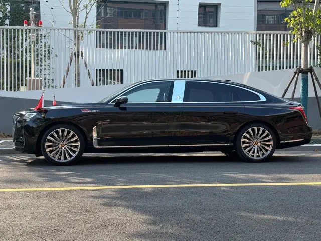 Hongqi H9 — Фото автомобиля 3