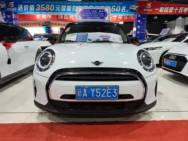 MINI Hatch — Фото автомобиля 2