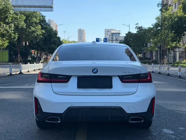 BMW 3 Series — Фото автомобиля 17