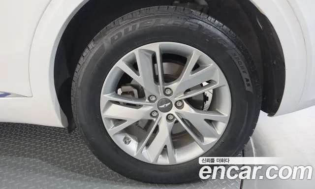Genesis GV70 — Фото автомобиля 6