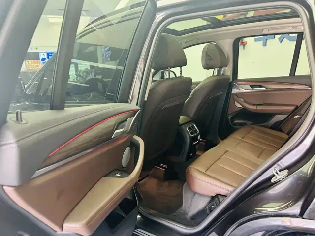 BMW X3 — Фото автомобиля 23