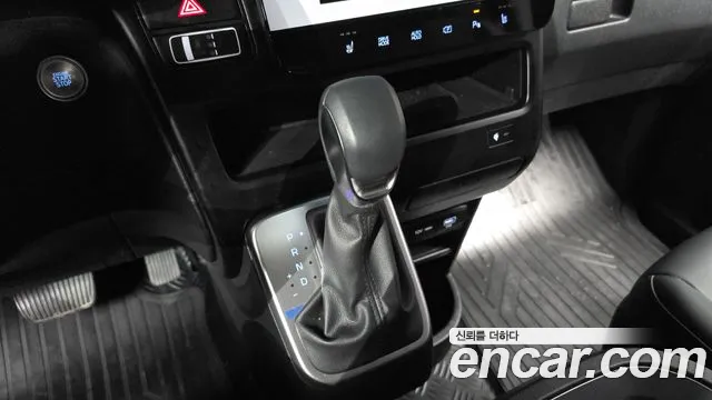 Hyundai Staria Staria Карго 5 мест — Фото автомобиля 8