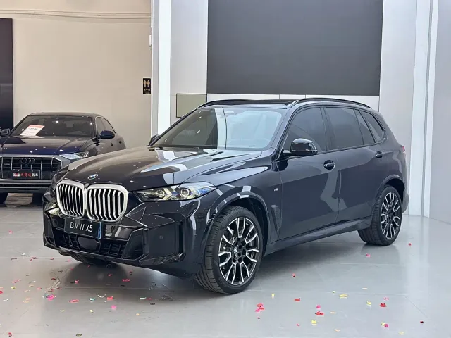 Фотография автомобиля — BMW X5
