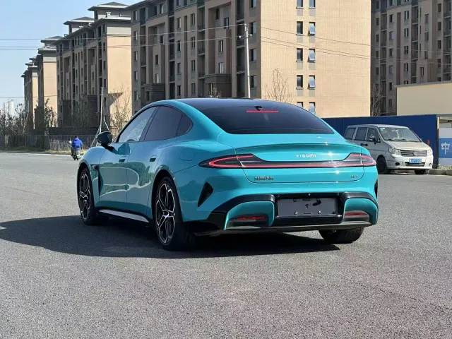Xiaomi SU7 — Фото автомобиля 21