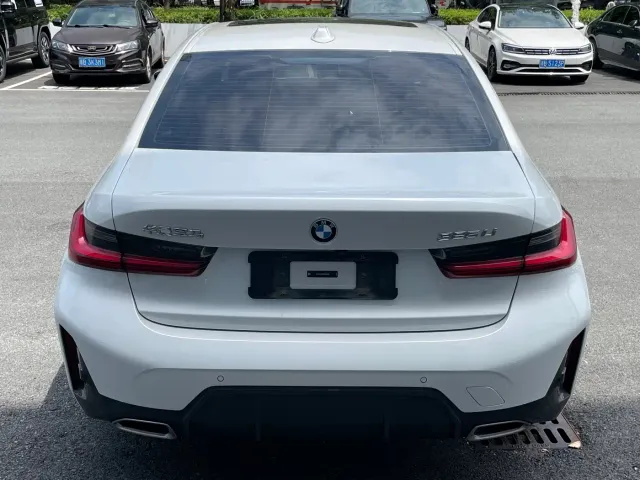 BMW 3 Series — Фото автомобиля 21