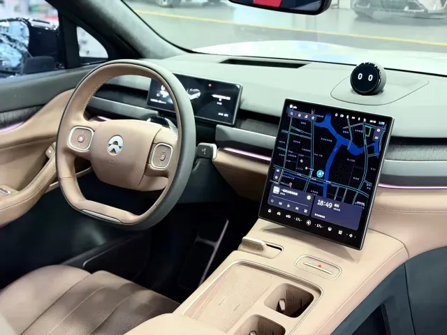 Nio ES8 — Фото автомобиля 12