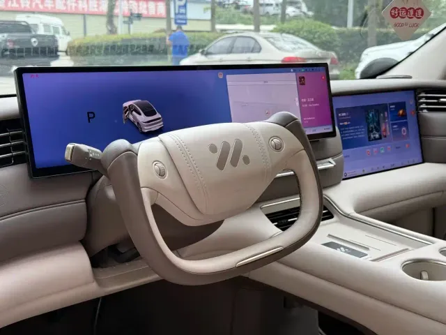 IM Motors LS6 — Фото автомобиля 15