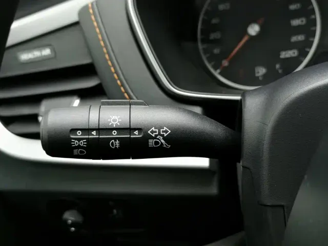 Roewe RX3 — Фото автомобиля 21