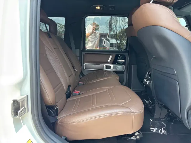 Mercedes-Benz G-Class — Фото автомобиля 10