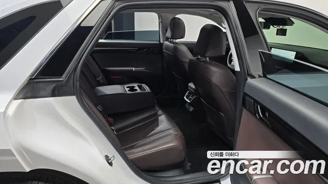 Hyundai Grandeur GN7 — Фото автомобиля 17