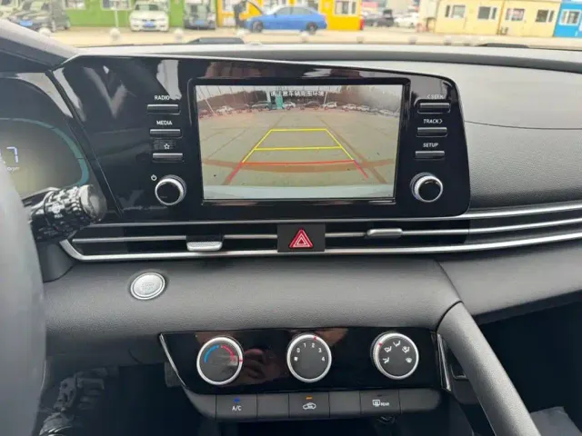 Hyundai Elantra — Фото автомобиля 9