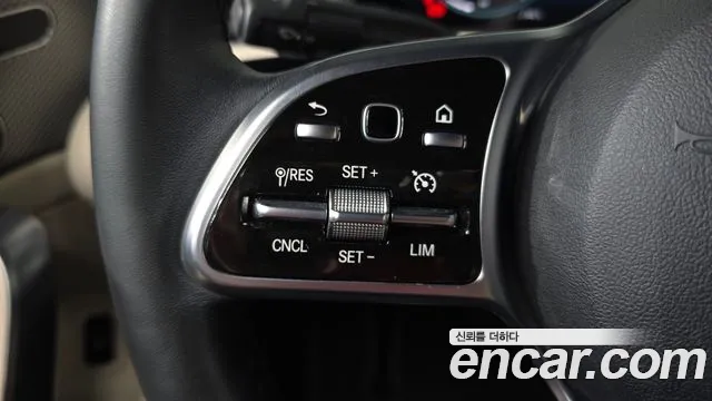 Mercedes-Benz A-Class W177 — Фото автомобиля 15