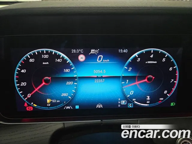 Mercedes-Benz E-Class — Фото автомобиля 6