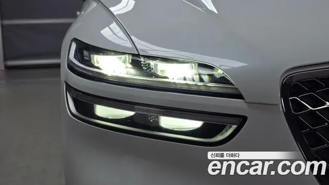 Genesis GV70 — Фото автомобиля 7