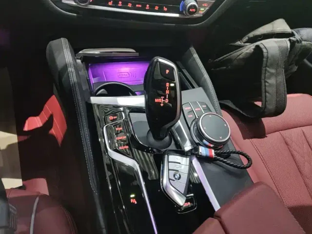 BMW 5 Series — Фото автомобиля 13
