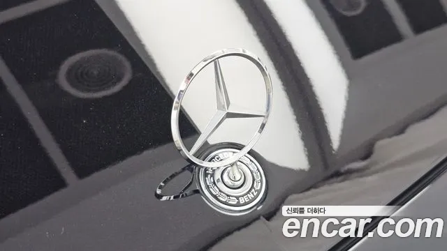 Mercedes-Benz E-Class — Фото автомобиля 6