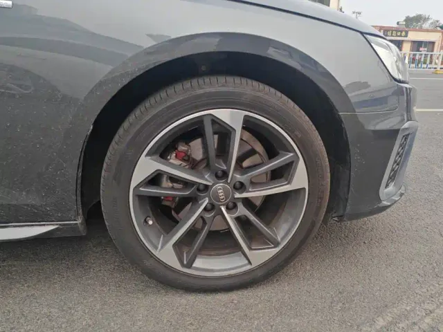 Audi A4L — Фото автомобиля 6