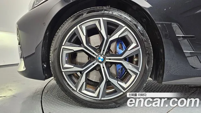 BMW 4-Series 4 серия (G22) 420i M Sport Performance Gran Coupe — Фото автомобиля 4