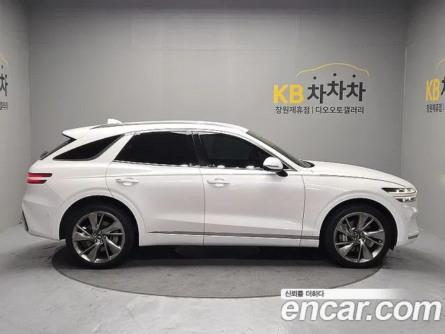 Genesis GV70 — Фото автомобиля 7