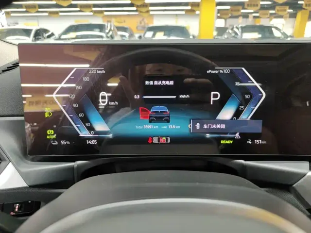 BMW i3 — Фото автомобиля 11