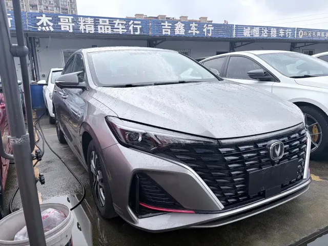 Changan Eado — Фото автомобиля 2