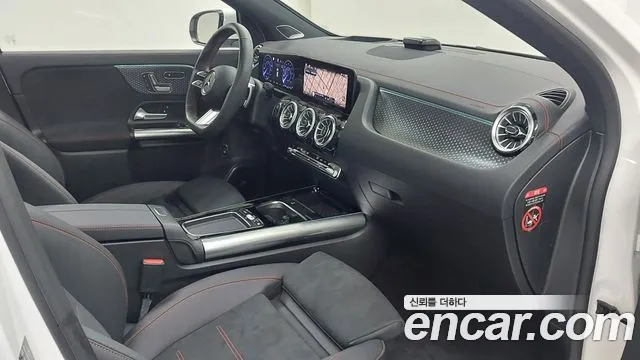 Mercedes-Benz EQA — Фото автомобиля 13