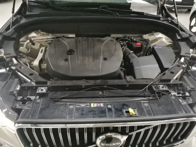 Volvo XC60 — Фото автомобиля 19