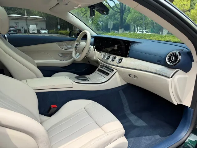 Mercedes-Benz E-Class — Фото автомобиля 13