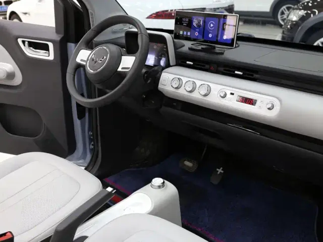 Wuling Hongguang Mini EV — Фото автомобиля 16