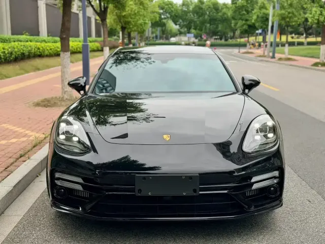 Porsche Panamera — Фото автомобиля 2
