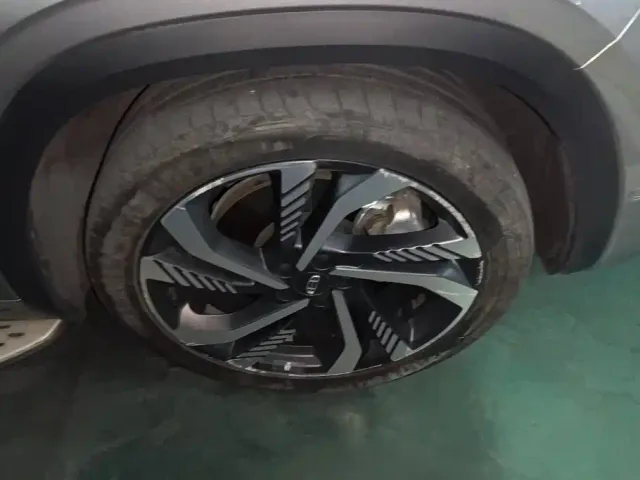 Geely Xingyue L — Фото автомобиля 6