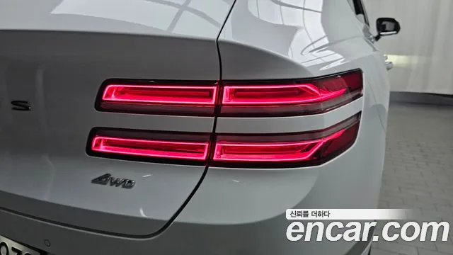 Genesis GV80 — Фото автомобиля 8
