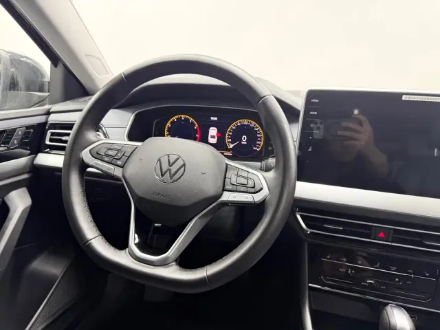 Volkswagen Lavida — Фото автомобиля 13
