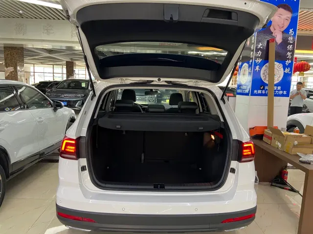 Volkswagen Tharu — Фото автомобиля 13