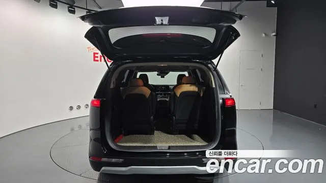 Kia Canival Carnival 4 поколение Дизель 9 мест Prestige — Фото автомобиля 20