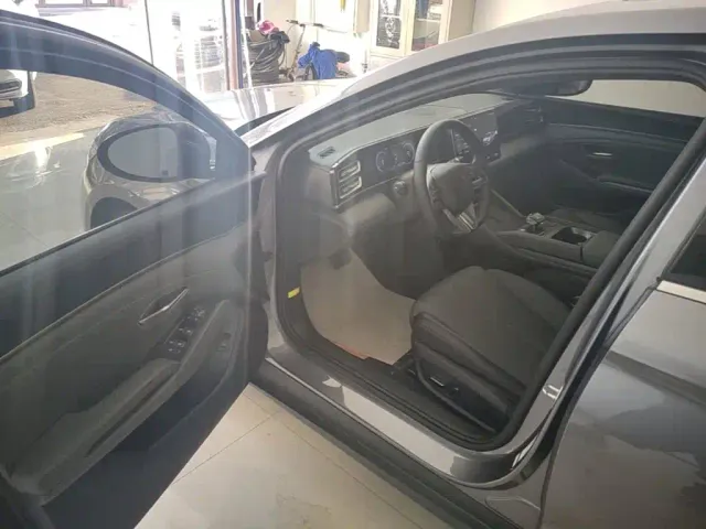 BYD Qin L — Фото автомобиля 15