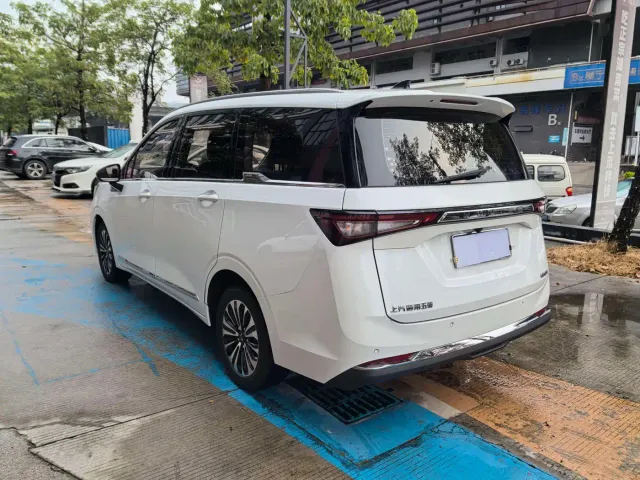 Wuling Jiachen — Фото автомобиля 5