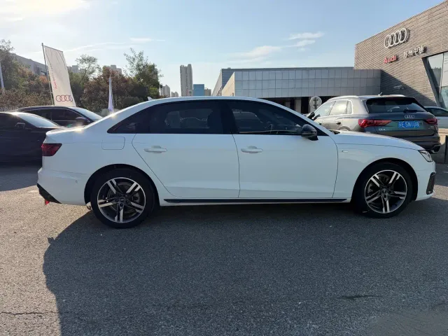 Audi A4L — Фото автомобиля 10