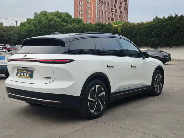 Nio ES6 — Фото автомобиля 10