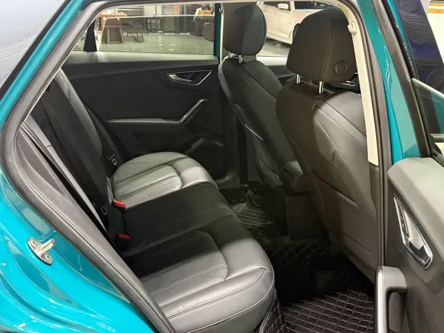 Audi Q2L — Фото автомобиля 9