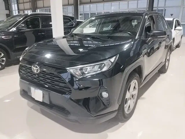 Фотография автомобиля — Toyota RAV4
